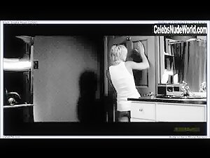 Christina Ricci Blonde , Bathroom in Black Snake Moan (2006) 10