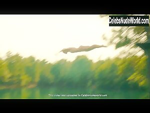 Christina Ricci Outdoor , Wet in Z: The Beginning of Everything (series) (2015) 14