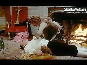 Christine Pascal in Que la fete commence... (1975) 4