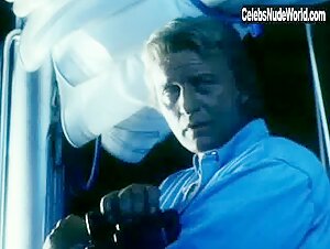 Connie Nielsen in Voyage (1993) 11