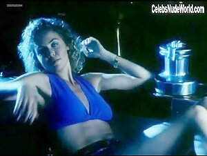Connie Nielsen in Voyage (1993) 6