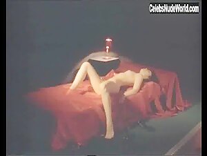 Coralie Revel in Choses secretes (2002) 6