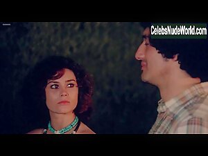Corinne Clery in Autostop rosso sangue (1977) 16