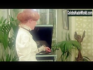 Corinne Clery in Histoire d'O (1975) 15