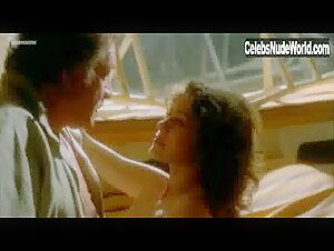 Corinne Clery in I viaggiatori della sera (1979) 5