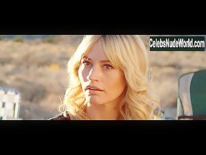 Cortney Palm in Dead Ant (2017) 12