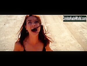 Cortney Palm in Dead Ant (2017) 3