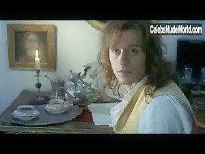 Cristiana Capotondi in Il giovane Casanova (2002) 3
