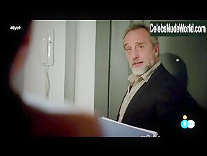 Cristina Alarcon in ByB, de boca en boca (series) (2014) 13