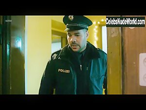Cristina do Rego in Arthurs Gesetz (series) (2018) 16
