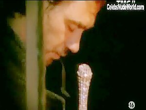 Cynthia Van Damme in Coups de coeur: Troublante voisine (1993) 4