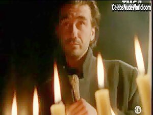 Cynthia Van Damme in Coups de coeur: Troublante voisine (1993) 5