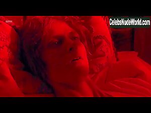 Dakota Johnson in Suspiria (2018) 10