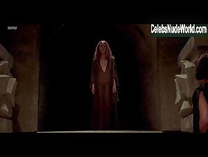 Dakota Johnson in Suspiria (2018) 2