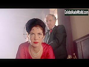 Dana Delany in Live Nude Girls (1995) 15
