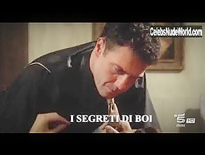 Daniela Virgilio in I segreti di Borgo Larici (series) (2014) 17