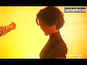 Dany Verissimo Lingerie , boobs in Desirs (series) (2002) 1