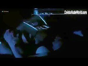 Darlanne Fluegel in Breaking Point (1994) 3