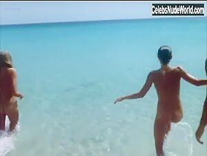 Daryl Hannah in Summer Lovers (1982) 15
