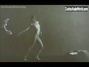 Dawn Dunlap Brunette , Explicit in Laura, les ombres de l'ete (1979) 6