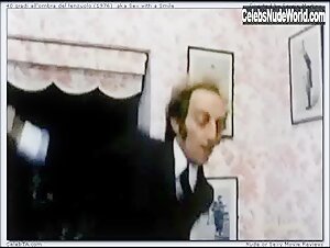 Dayle Haddon Bathtub , Explicit in 40 gradi all'ombra del lenzuolo (1976) 6