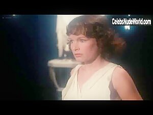 Dayle Haddon in Spermula (1976) 11