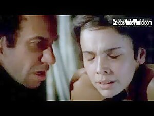 Debora Falabella in 2 Perdidos numa Noite Suja (2002) 17