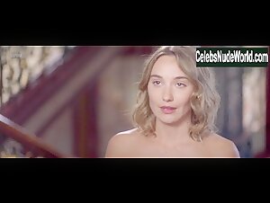 Deborah Francois in Loue-moi! (2017) 19
