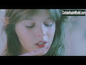Desiree Nosbusch Brunette , Compilation in Der Fan (1982) 19