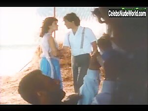 Debora Cali underware in La storia di Lady Chatterley (1989) 9
