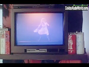 Delia Sheppard Blonde , Hot in Mirror Images (1992) 3