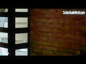 Delphine Rollin Brunette , Shower in Une employee modele (2002) 10