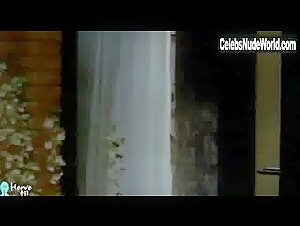 Delphine Rollin Brunette , Shower in Une employee modele (2002) 4