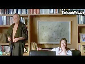 Delphine Rollin Brunette , Office in Une employee modele (2002) 8