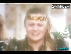 Helen Devon in Christina y la reconversion sexual (1984) 15