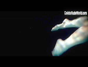 Diana Gomez nude, boobs scene in Eloise (2009) 16
