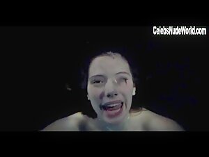 Diana Gomez Wet , Explicit scene in Eloise (2009) 7