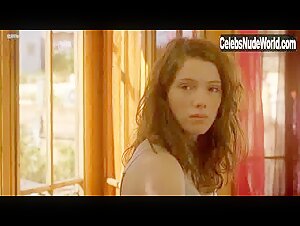 Diana Gomez boobs , Brunette scene in Eloise (2009) 5