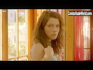 Diana Gomez boobs , Brunette scene in Eloise (2009) 9