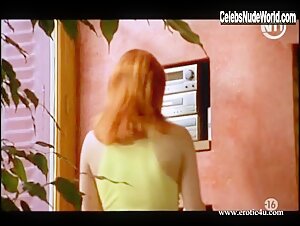 Diosa Lingerie , Lesbian scene in Trio dangereux (2001) 5