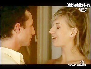 Diosa Blonde , Hot scene in Trio dangereux (2001) 3