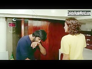 Dirce Funari Outdoor , Hot in Le notti erotiche dei morti viventi (1980) 17