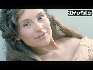 Dominika Paleta in Memoria de mis putas tristes (2011) 6