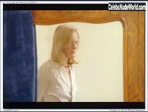 Dominique Sanda Flashing , boobs in Le voyage en douce (1980) 8