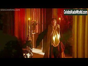 Esme Bianco Voyeur , boobs in Game of Thrones (series) (2011) 13