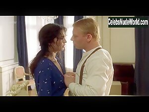 Erika Marozsan in Gloomy Sunday - Ein Lied von Liebe und Tod (1999) 17