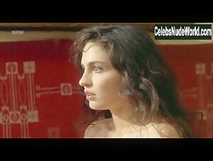 Erika Marozsan in Gloomy Sunday - Ein Lied von Liebe und Tod (1999) 8