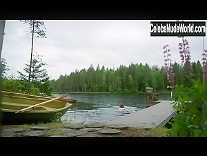 Eriikka Valiahde in Pintaa syvemmalta (series) (2015) 12