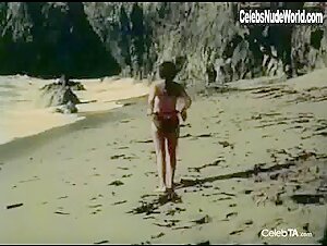 Erica Gavin in Erika's Hot Summer (1971) 3