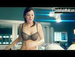 Erica Durance in Saving Hope (series) (2012) 5